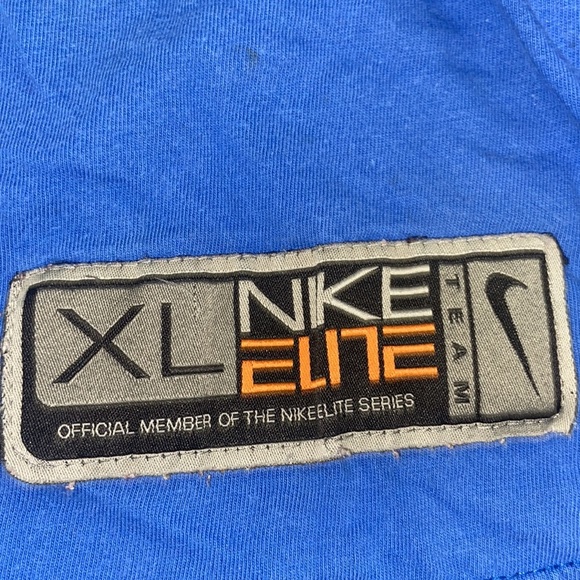 Vintage Nike Kentucky Wildcat Basketball tee (XL) - Picture 3 of 5